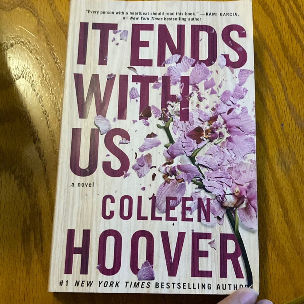 It Ends With Us paperback by Colleen Hoover